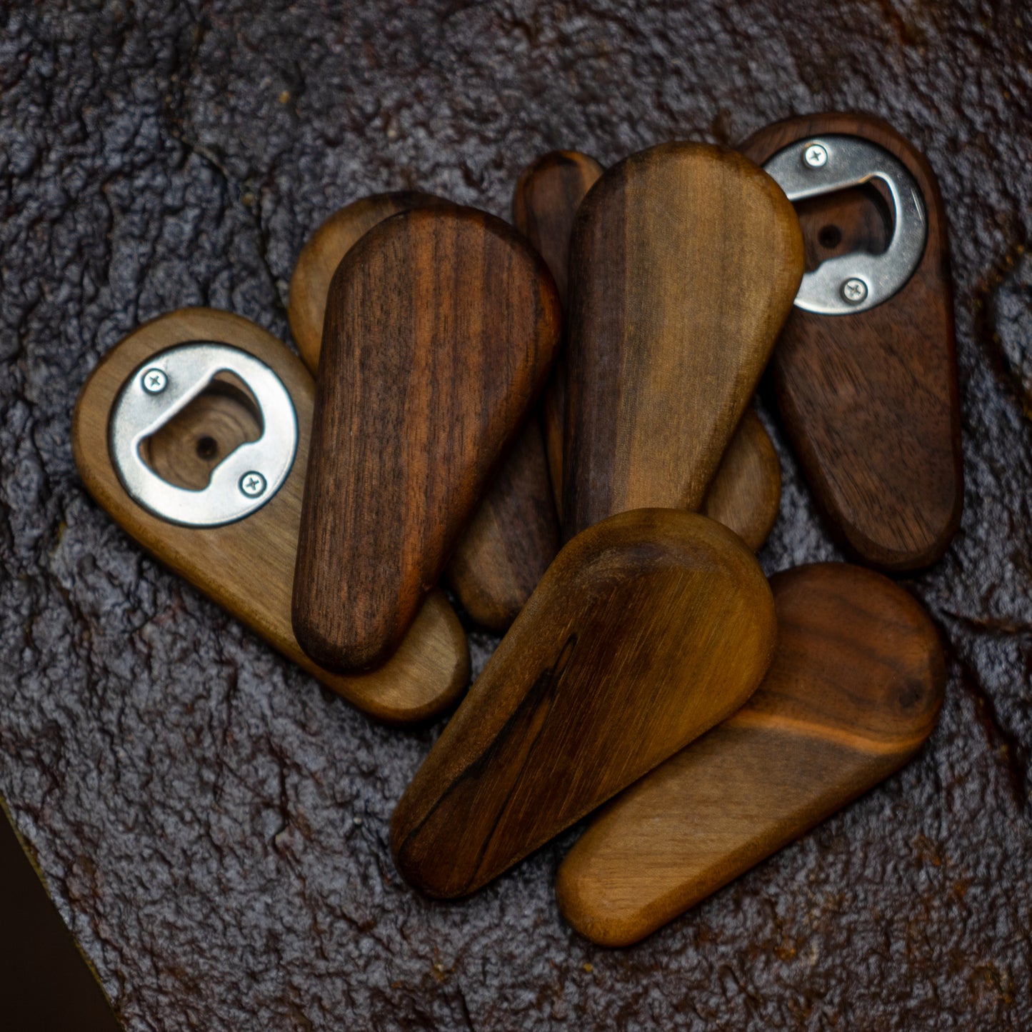 Plain bottle openers